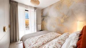 Golden Blossom by Galeria Kazimierz Terrace & AC