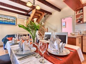 Villa Renata - FourBedroom Beachfront Villa with Pool and 3000m2 property