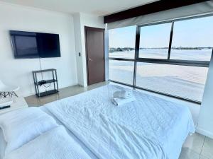 Departamento con vista al río, piscina y gym RF2-407