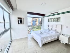 Departamento con vista al río, piscina y gym RF2-407