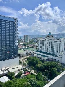 Avenir 22F City Skyline view