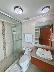 Suite premium con vista al río, piscina y gym RF1-406