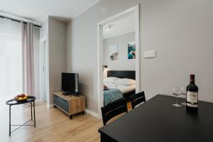 Domus Aurea — Garden, Balcony & Free Parking