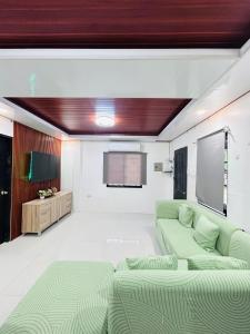 Zacs Guest House