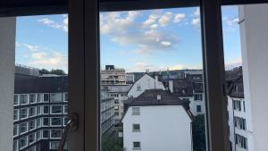 Lake side city center Apt in friendly area