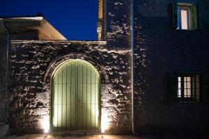 Dervisia Stonehouse 4