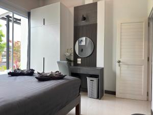 Best Location 3BR Private Pool Villa with PS5