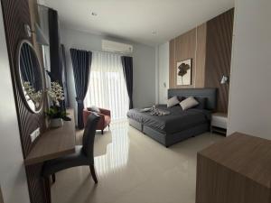 Best Location 3BR Private Pool Villa with PS5