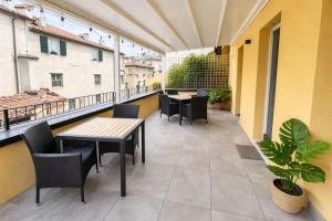 Elegant One-Bedroom Apartment with Private Terrace- steps from Basilica del Santo