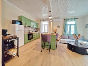 The Emerald Vintage Apartment Mytilene