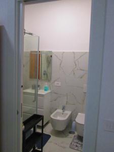 Shared Apartment with Private Room and Private Bathroom in Rome Via Cassia - La Giustiniana