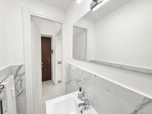 Termini Apartment, In the Heart of San Lorenzo with Private Parking