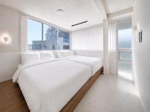[New] DH Stay 3 3BR 2BATH 3min Hongik Univ STN