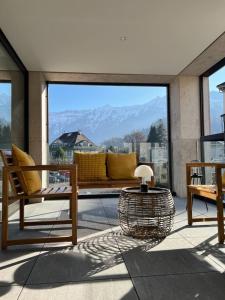 Modern Jungfrau View Apartment with Terrace and AC at Interlaken West Station