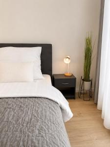 Designer Central Apartment - Terrace, View, Parking