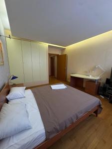 French boulevard Family Apartment 41