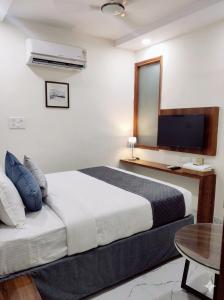 Hotel Aroha Stayz At Sector 44 Noida