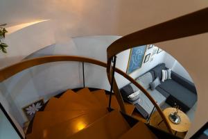 Level up - B Duplex , 2 Level Cozy Apartment with Parking
