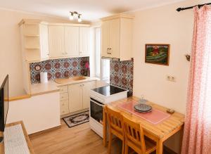 Ismini Old Town apartment