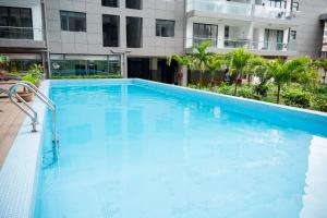 Luxurious Urban 2 bedroom with gym & pool