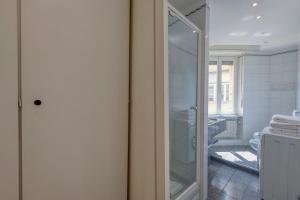 Urban Five Milano - Bright 6th floor aprt -10 min to Duomo