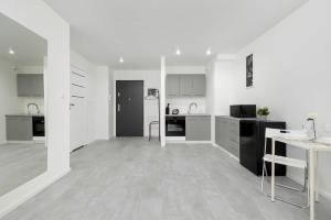 Eleganckie i Stylowe Studio z Balkonem w Sosnowcu by Noclegi Renters