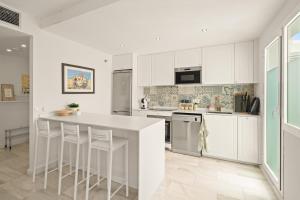 Los Naranjos 2BR Rooftop Terrace & Mountain View