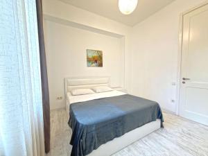 Central Apartment In Tbilisi III