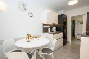 Apartments Rosuje