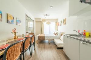 Station 2min walk 2Doublebed 1Sofabed Max 5person Direct USJ 5min Namba 8min