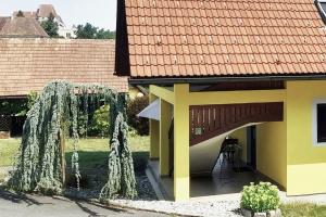"Das Steirerhaus am Seggauberg" - Ferienhaus mit zwei separaten Apartments