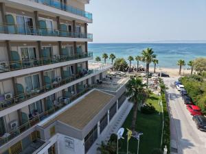 EONA BEACH RESORT by Greek Pride