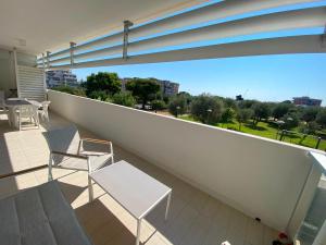 Brezza di Bari, Terrace & Free Parking, family and group apartment by Leviora Collection