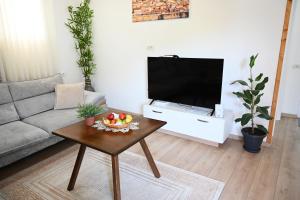 The Parkside Villa Apartment II