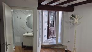San Rocco Cozy Cellar