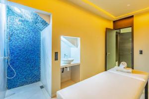 Luxury Marrakech Villa with Pool, Hammam & Bar