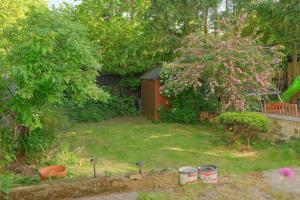 Furnished 3BR House - Free Parking, WiFi, Kitchen