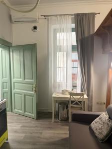Hugo Downtown Apartment