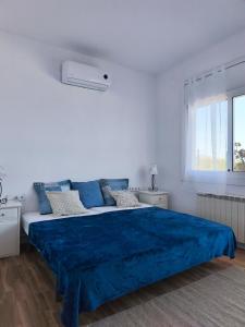 Villa near the beach with fantastic sea views with swimming pool