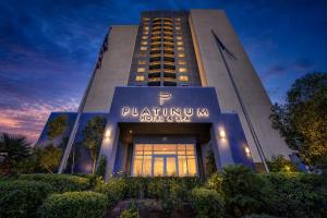 Family Suite at Platinum Hotel Balcony STRIP and Pool View