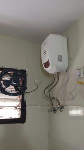 Comfort 3BHK AC Near Wipro Circle DLF US Consulate
