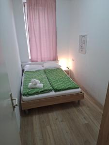 Cozy Budget Friendly Rooms Near Danube & 15 Mins to Vienna Center
