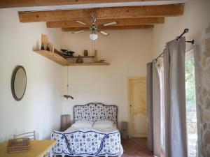 Maison de charme avec terrasse au cœur de la Provence