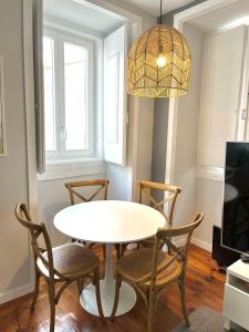 Charming Flat in Pretty Praça das Flores 2 bedrooms