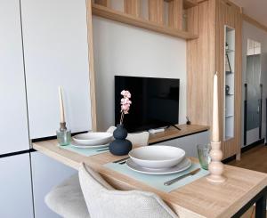 VOne - Cozy & Quiet Apartment - Free Parking