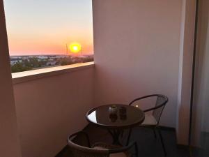 VOne - Bright & Spacious Apartment - Free Parking