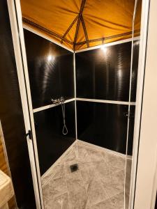 ismail luxury camp