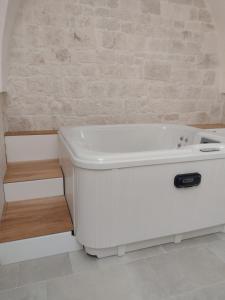 Suite Pietra Chiara Ostuni - Jacuzzi & Relax