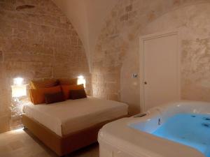 Suite Pietra Chiara Ostuni - Jacuzzi & Relax