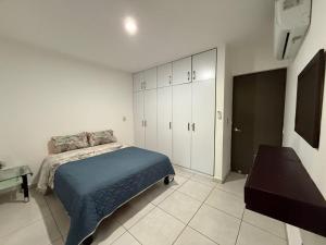 Departamento Moderno Azul Cielo - 2 Albercas - 3 Min Malecón y Playas